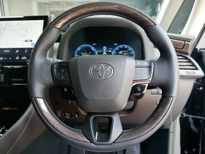 2025 Toyota ALPHARD — миниатюра 24