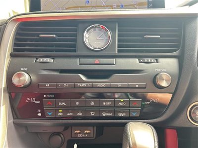 2021 Lexus RX — миниатюра 13