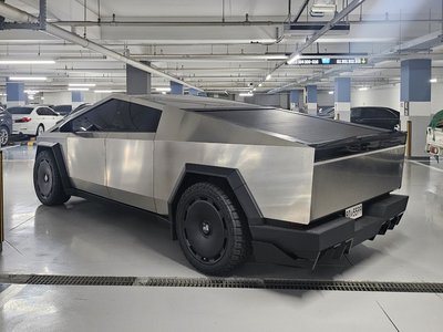 2025 Tesla CYBERTRUCK 缩略图 12