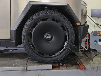 2025 Tesla CYBERTRUCK 缩略图 17
