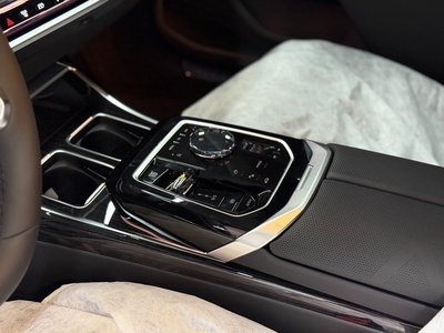 2025 BMW 7 SERIES — фото 10