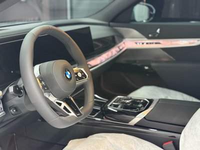 2025 BMW 7 SERIES — фото 9