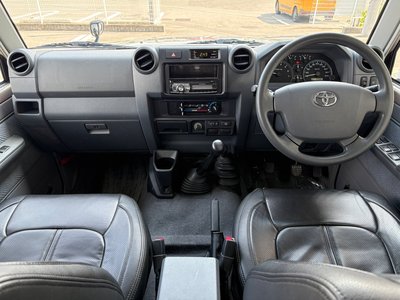 2014 Toyota LAND CRUISER 70 缩略图 21