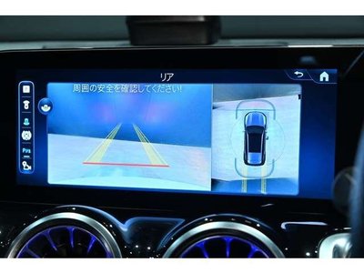 MERCEDES-BENZ GLB - 4