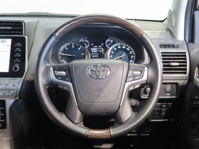 2022 Toyota LAND CRUISER PRADO 照片 5