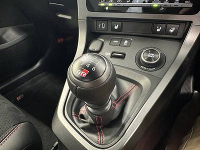 2025 Toyota GR YARIS 照片 3