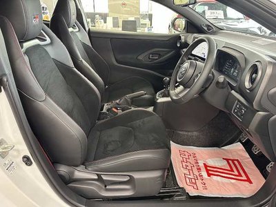 2025 Toyota GR YARIS 照片 6