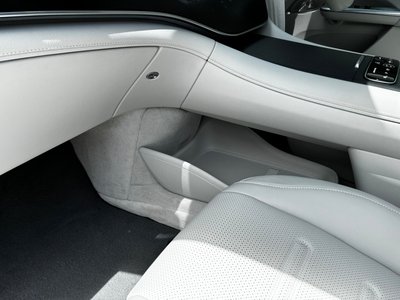 2024 Mercedes-BENZ EQE AMG — миниатюра 19