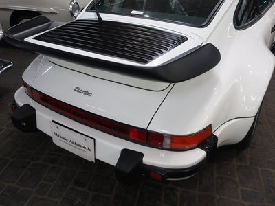 PORSCHE 911 - 7