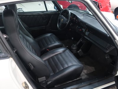 PORSCHE 911 - 10