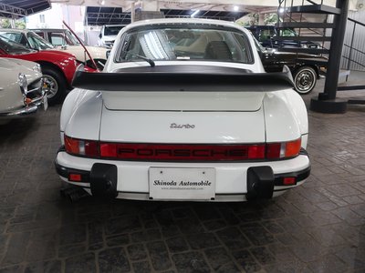 PORSCHE 911 - 6