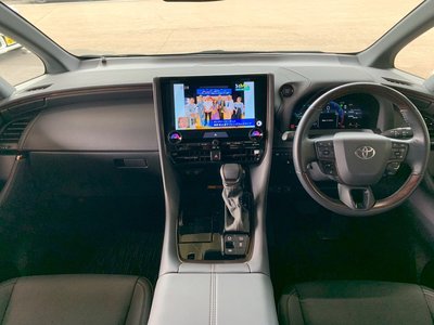 TOYOTA ALPHARD - 4