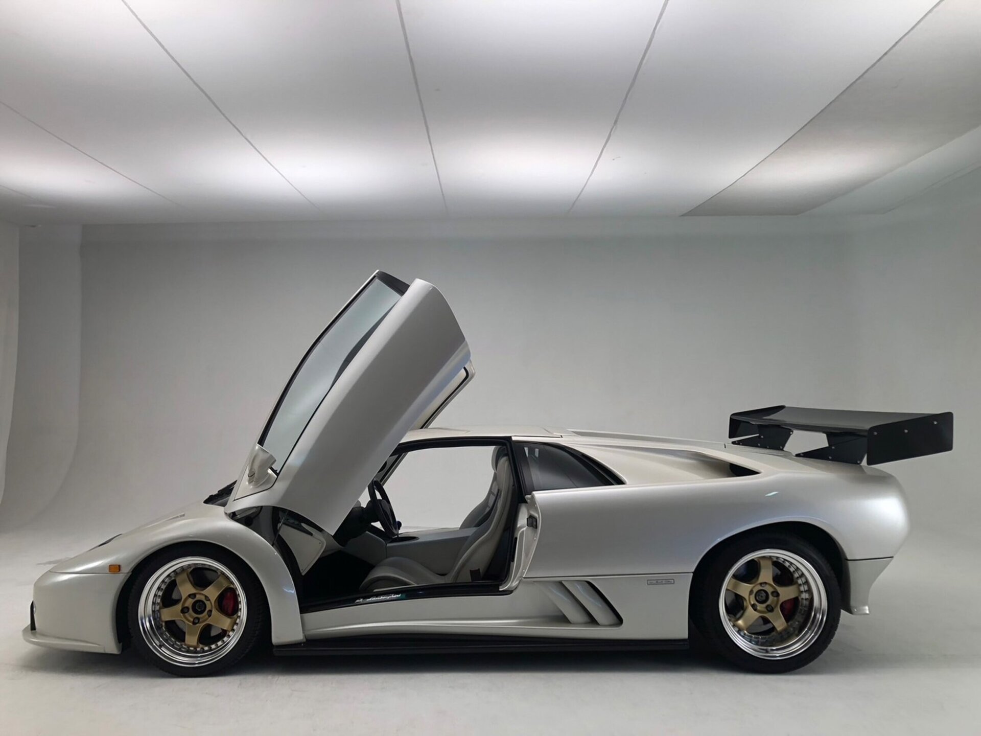 LAMBORGHINI DIABLO - View 1