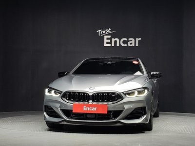 2025 BMW 8 SERIES 照片 2