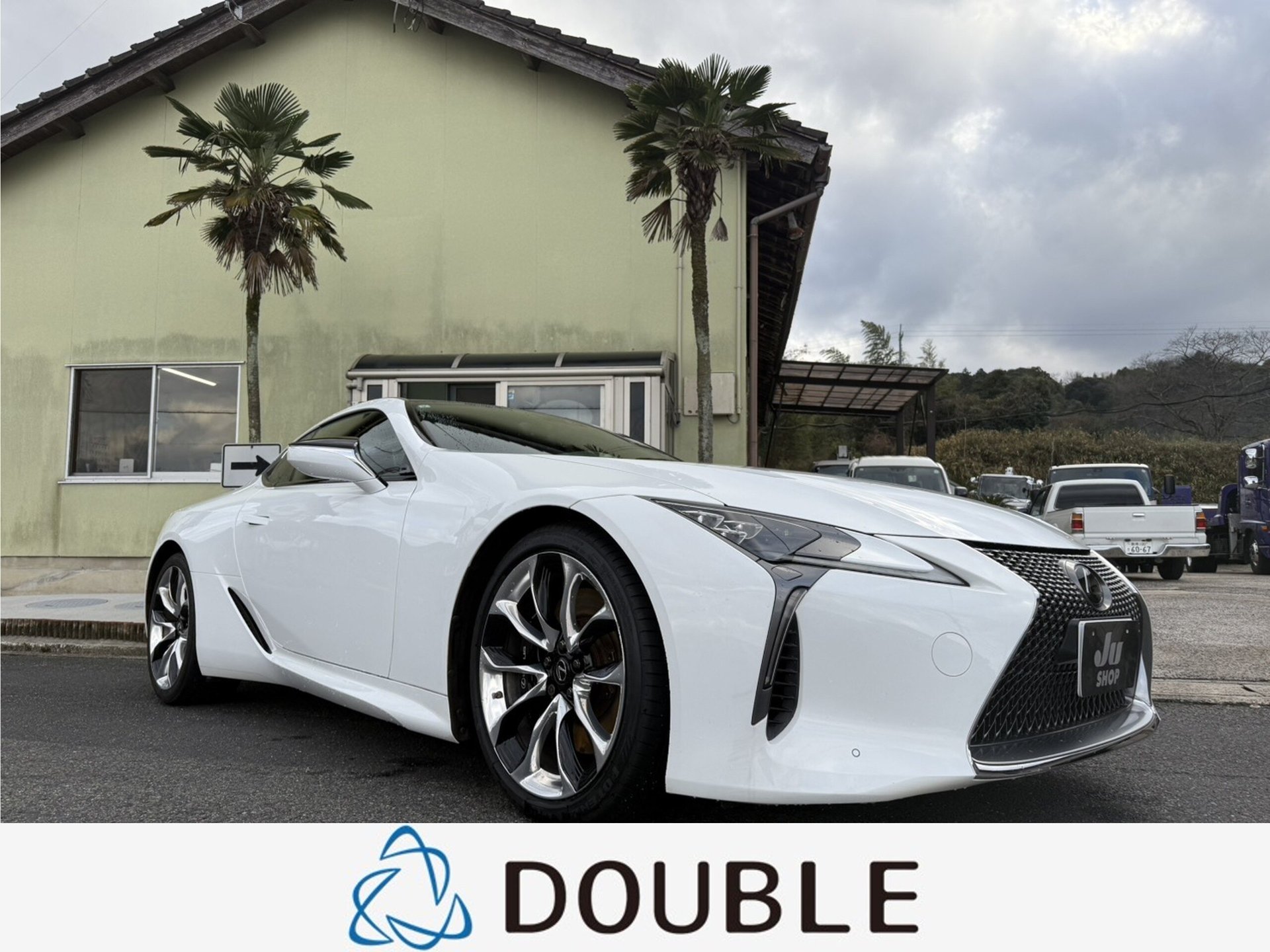 LEXUS LC - View 1