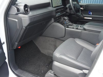 صورة مصغرة 38 لـ 2025 Toyota LAND CRUISER 250