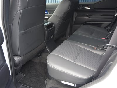 صورة مصغرة 39 لـ 2025 Toyota LAND CRUISER 250