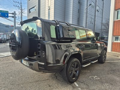 LAND ROVER DEFENDER - 3