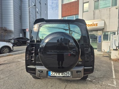 LAND ROVER DEFENDER - 2