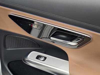 صورة مصغرة 30 لـ 2024 Mercedes-BENZ E-CLASS