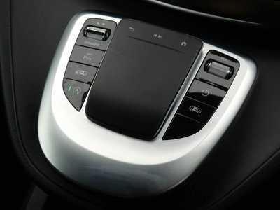 MERCEDES-BENZ V-CLASS - 9