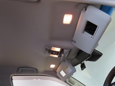 2021 Toyota LAND CRUISER PRADO thumbnail 33