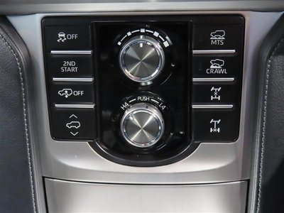 2021 Toyota LAND CRUISER PRADO thumbnail 26