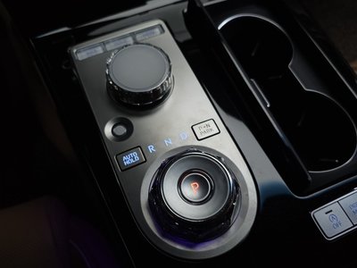 2025 Genesis G80 (RG3) thumbnail 12