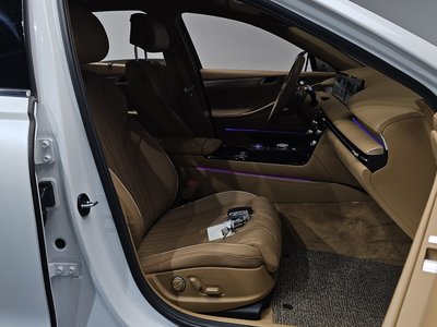 2025 Genesis G80 (RG3) thumbnail 18