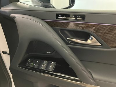 2023 Lexus LX thumbnail 15