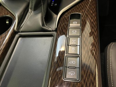 2023 Lexus LX thumbnail 26