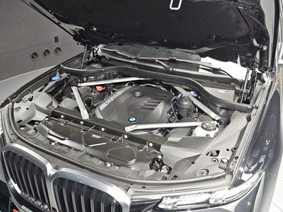 2025 BMW X7 photo 7