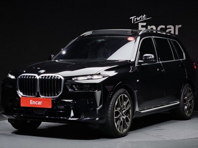 2025 BMW X7 photo 1