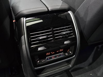 صورة مصغرة 34 لـ 2025 BMW X7