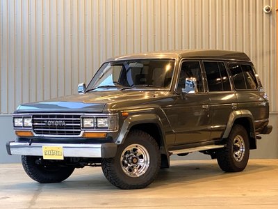 TOYOTA LAND CRUISER 60 - 1