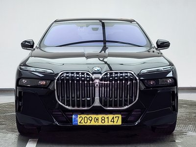 BMW I7 - 2