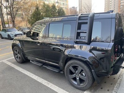 LAND ROVER DEFENDER - 6