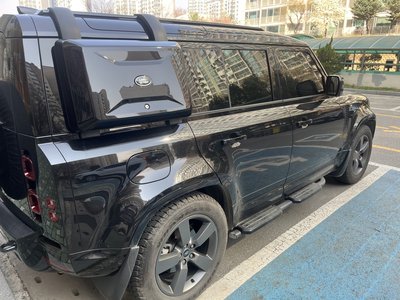 LAND ROVER DEFENDER - 2