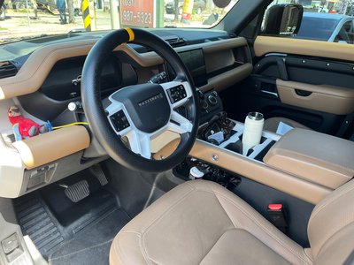 LAND ROVER DEFENDER - 5