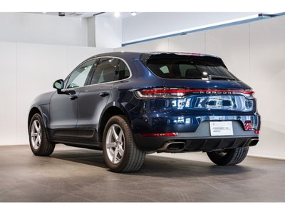 PORSCHE MACAN - 2