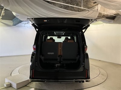 2025 Toyota VELLFIRE — фото 10