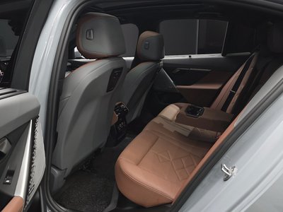 2024 BMW 5 SERIES — миниатюра 17