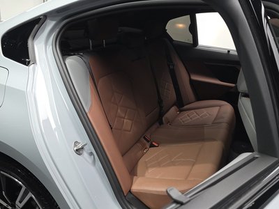 2024 BMW 5 SERIES — миниатюра 18