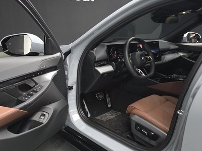 2024 BMW 5 SERIES — миниатюра 13