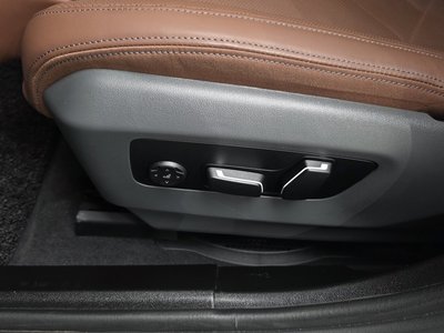 2024 BMW 5 SERIES — миниатюра 30
