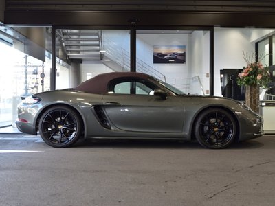 PORSCHE 718 - 6