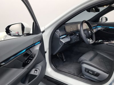 2026 BMW 5 SERIES — фото 10
