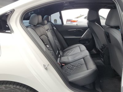 2026 BMW 5 SERIES — миниатюра 11