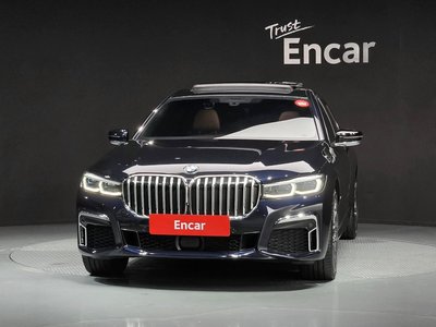 2021 BMW 7 SERIES photo 2