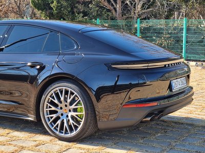 PORSCHE PANAMERA - 4